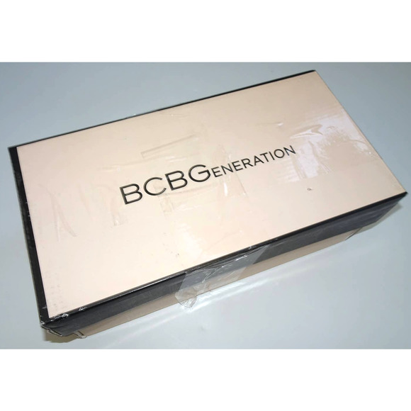 BCBGeneration Women's Fashion Flat Sandal 5 Cream - Picture 8 of 8